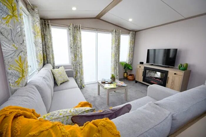 2 Bedroom Park Home For Sale In Coast Road, Berrow, Burnham-On-Sea, TA8