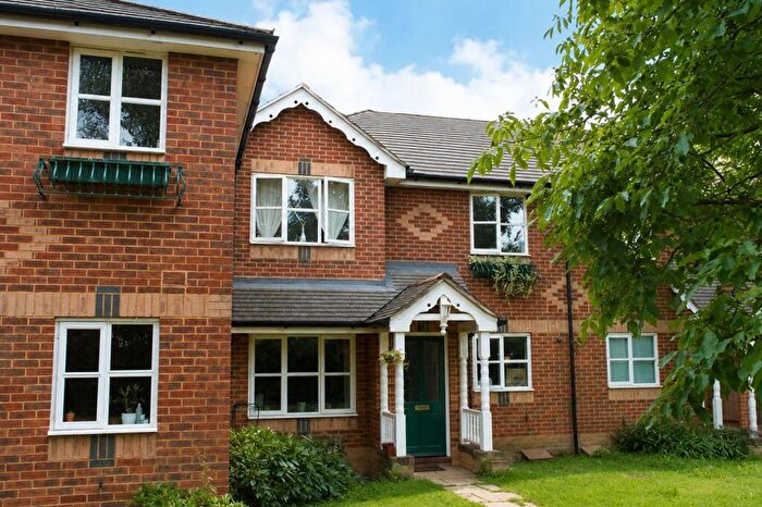 2 Bedroom Terraced House For Sale In All Saints Avenue, Maidenhead, SL6