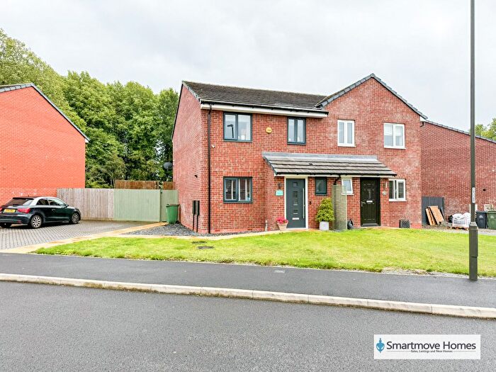 3 Bedroom Semi-Detached House For Sale In Saxelby Close, Riddings, DE55