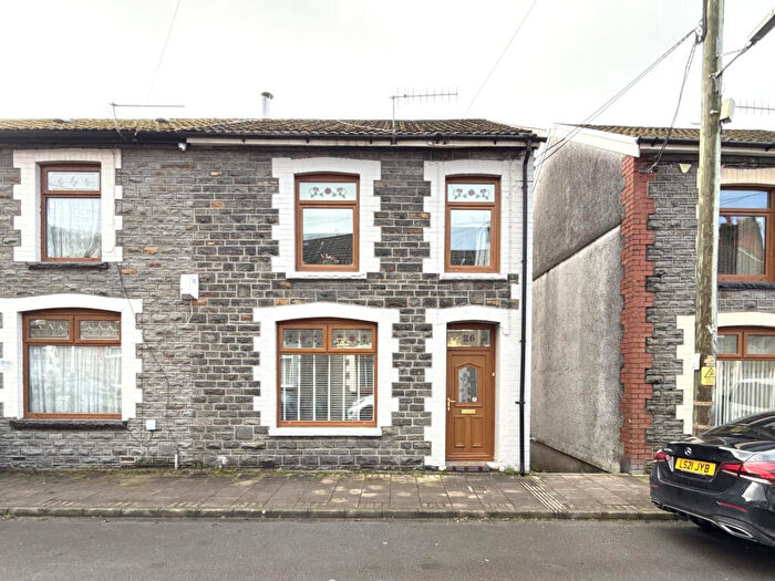 3 Bedroom End Of Terrace House For Sale In Arnold Street, Mountain Ash, Mountain Ash, Rhondda Cynon Taf, CF45