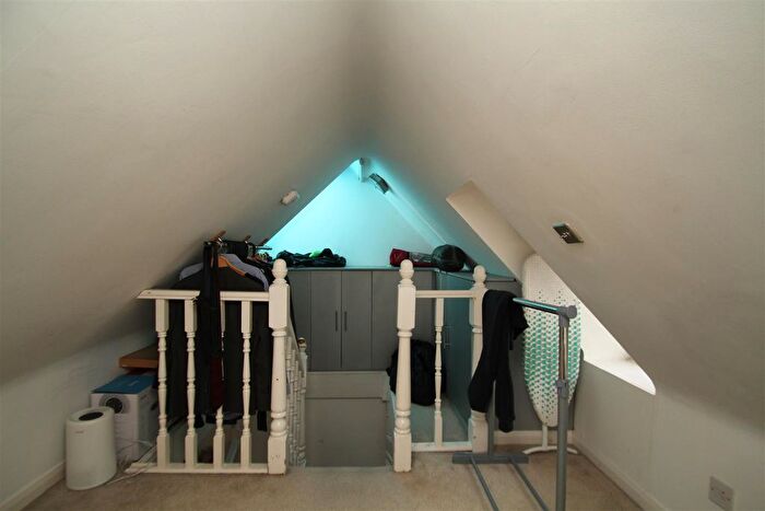 1 Bedroom Flat To Rent In Wellington Way, London, E3