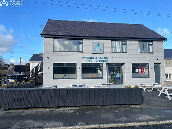 3 Bedroom Property For Sale In , Moelfre, Anglesey, LL72