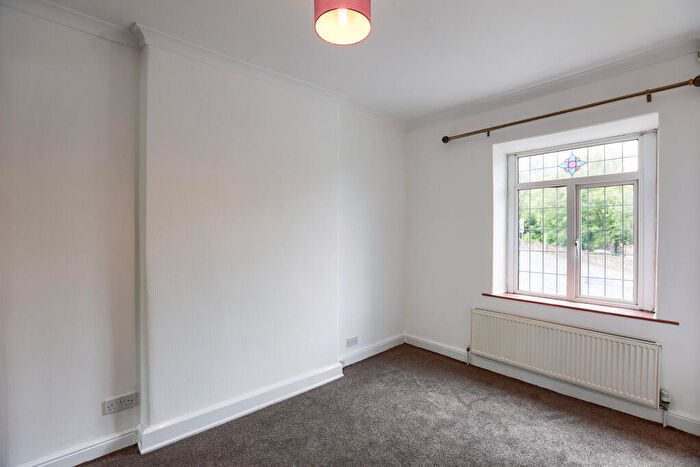 1 Bedroom End Of Terrace House For Sale In North Street, Yeadon, LS19