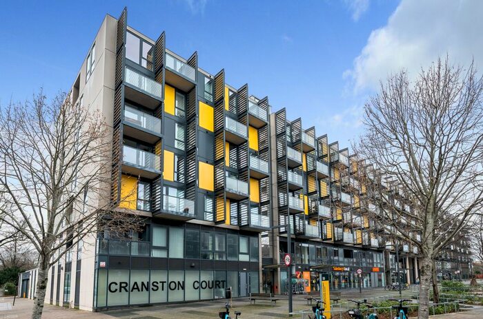 1 Bedroom Flat To Rent In Bloemfontein Road, London, W12