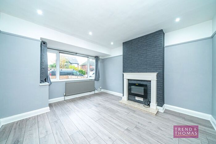 3 Bedroom Semi-detached House For Sale In Woodland Road, Maple Cross, WD3