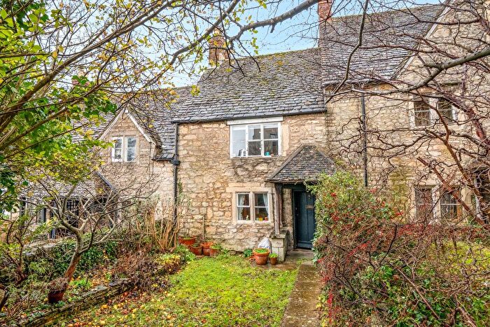 2 Bedroom Property For Sale In Trinity Road, Stroud, GL5