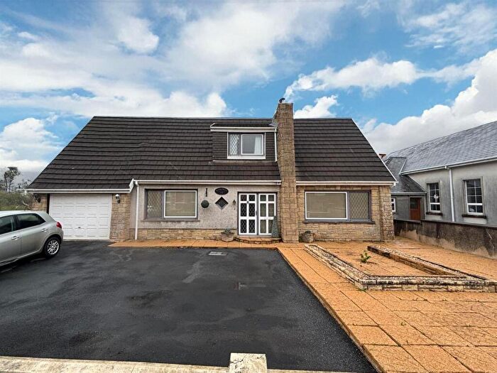 3 Bedroom Detached Bungalow For Sale In Bethesda Road, Tumble, Llanelli, SA14