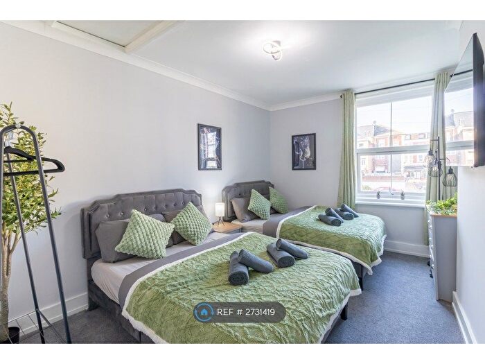 1 Bedroom Flat To Rent In Kingston House, Southsea, PO5