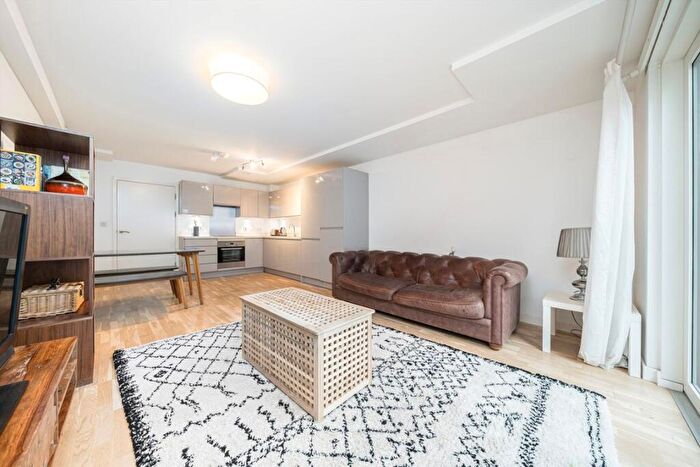 2 Bedroom Flat For Sale In Blue Anchor Lane, Bermondsey, SE16