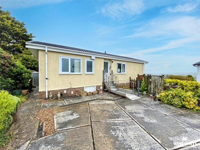 2 Bedroom Park Home For Sale In Hill Farm Park, Pembroke Dock, SA72