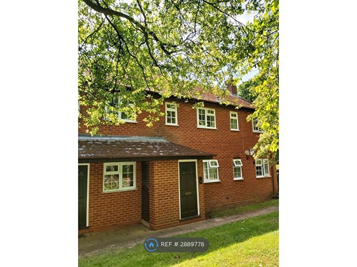 2 Bedroom Flat To Rent In Pakenham Village, Birmingham, B15