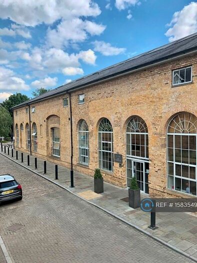 2 Bedroom Flat To Rent In Station Road, Ware, SG12