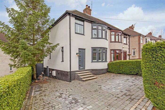 3 Bedroom Semi-Detached House To Rent In The Grove, Wharncliffe Side, Sheffield, S35