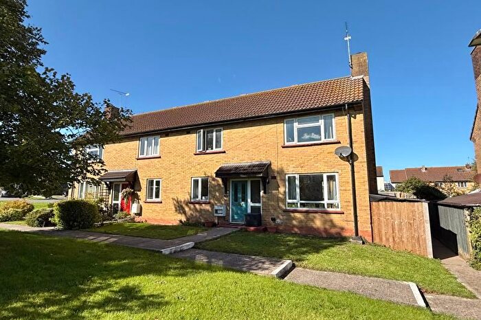 2 Bedroom Semi-Detached House For Sale In Oxford Square, Locking - Lovely Setting, BS24