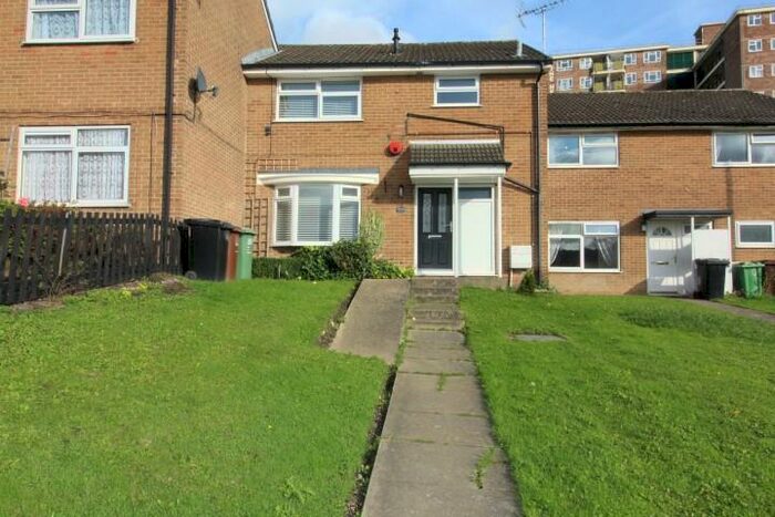 3 Bedroom Terraced House To Rent In Pudsey Road, LS12