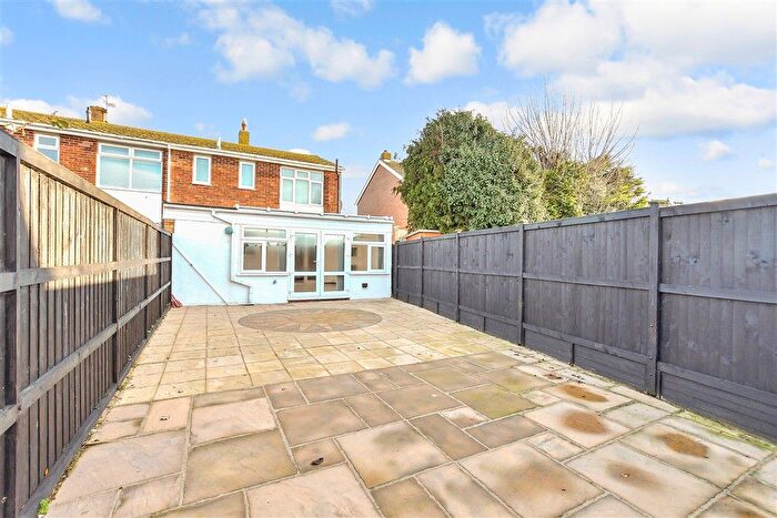 3 Bedroom Semi Detached House For Sale In Clements Road, Ramsgate, Kent, CT12