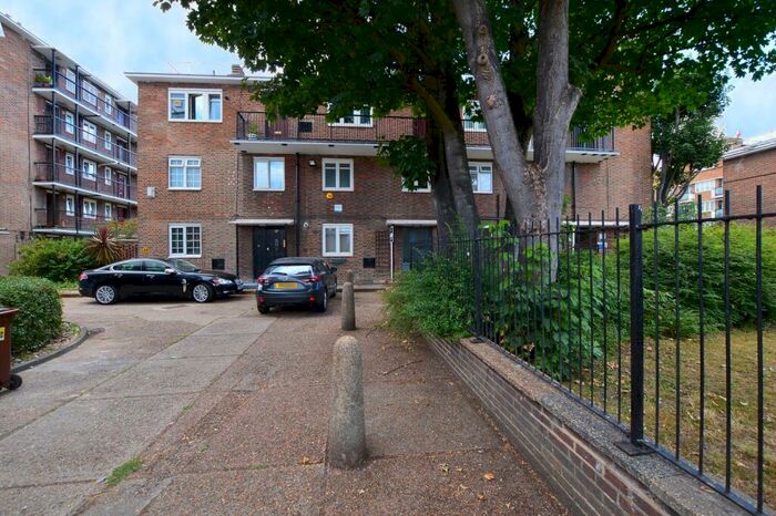 Studio To Rent In Phelp Street Kennington, SE17