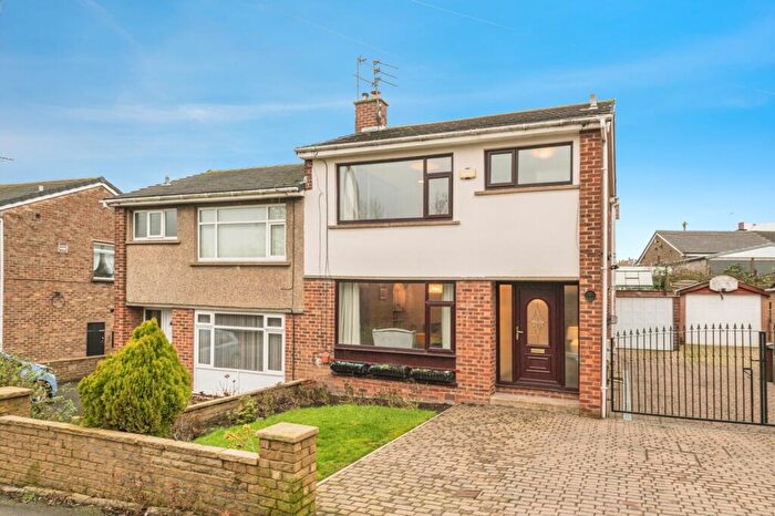 3 Bedroom Semi Detached House For Sale In Holme Lane, Bradford, West Yorkshire, BD4