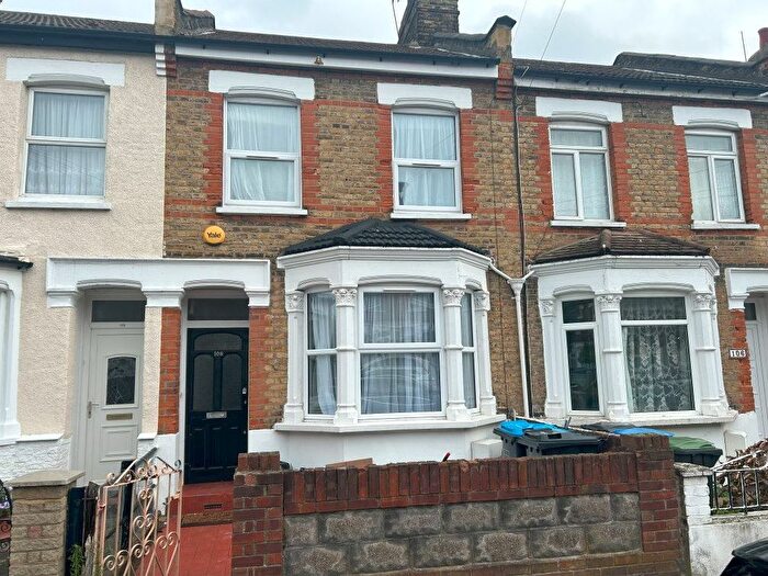 3 Bedroom Terraced House To Rent In Sheldon, Edmonton, N18