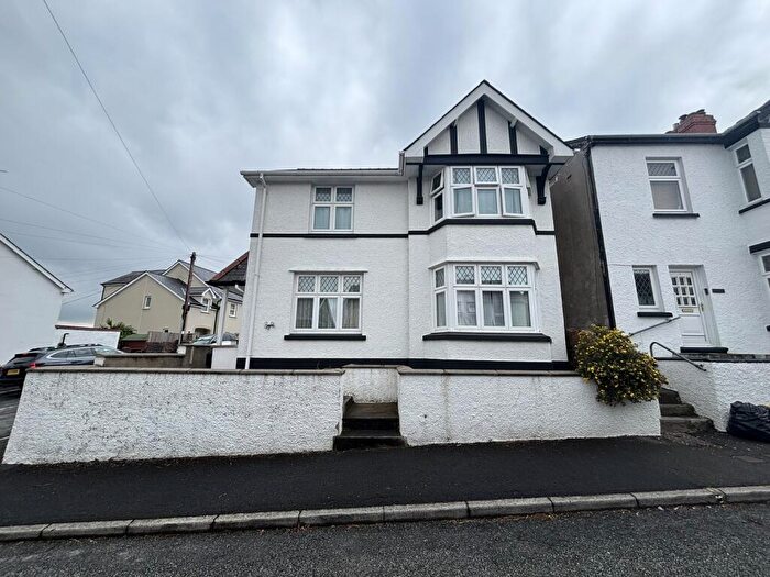 3 Bedroom Detached House For Sale In Blende Road, Llandeilo, Carmarthenshire., SA19