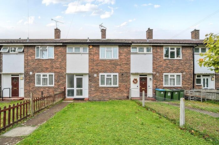 2 Bedroom Terraced House For Sale In Church Manorway, London, SE2