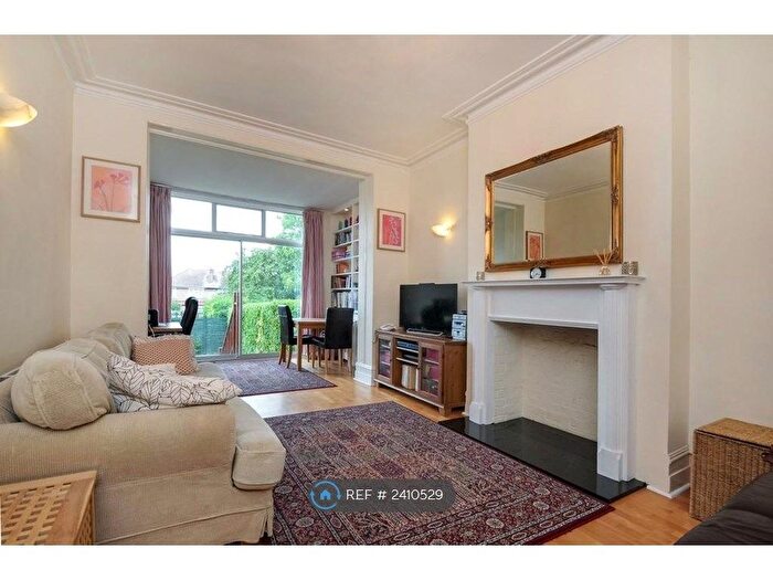 2 Bedroom Maisonette To Rent In Marlborough Hill, Harrow, HA1
