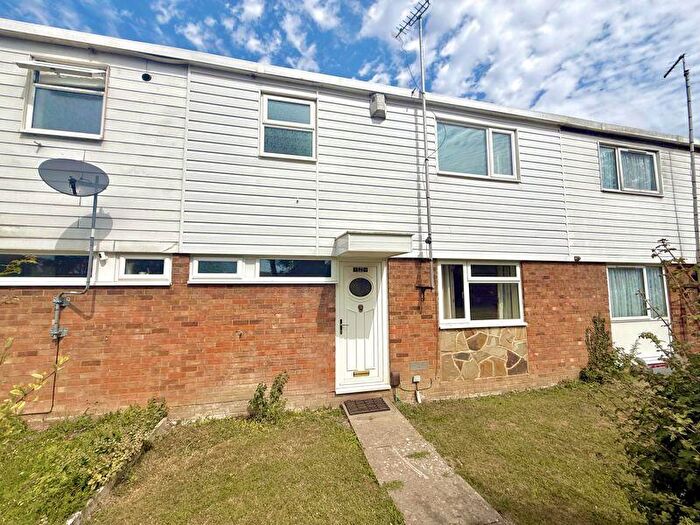 3 Bedroom Terraced House For Sale In Bromley Gardens, Houghton Regis, LU5