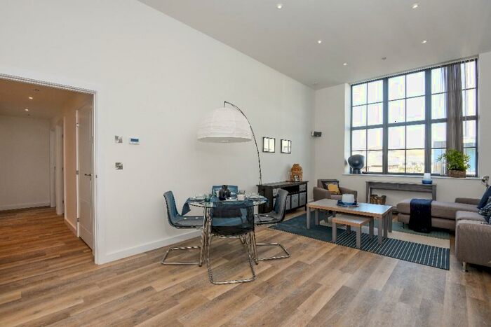 2 Bedroom Flat To Rent In Childers Street, London, SE8