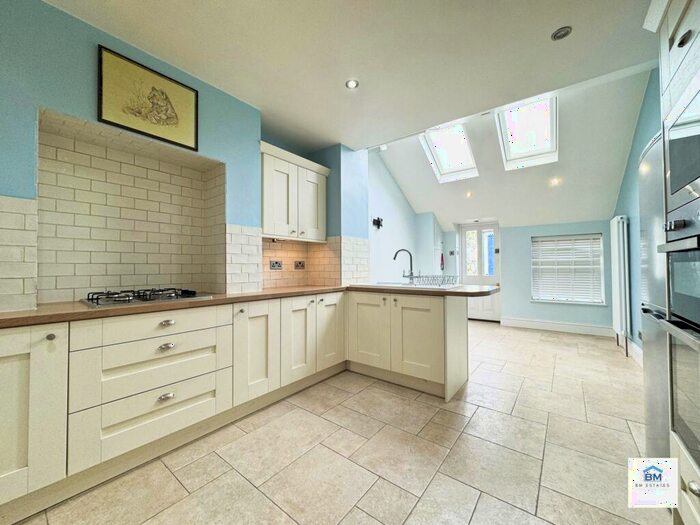 2 Bedroom Terraced House To Rent In Church Street, Oadby, LE2