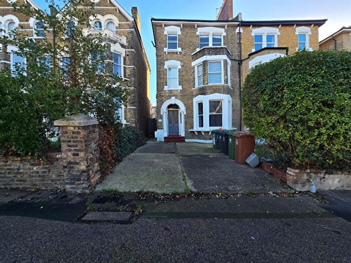 1 Bedroom Flat To Rent In Breakspears Road, London, SE4