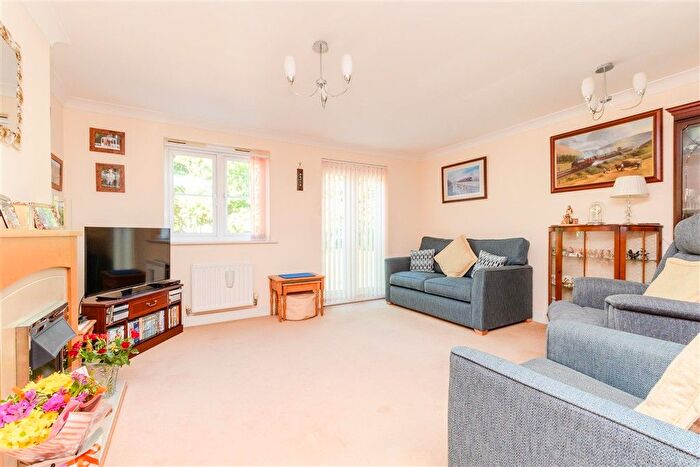 3 Bedroom Town House For Sale In St. Anne's Drive North, Redhill, Surrey, RH1