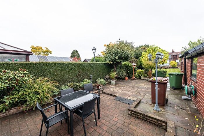 3 Bedroom Semi-detached House For Sale In Hill Road, Castleford, WF10