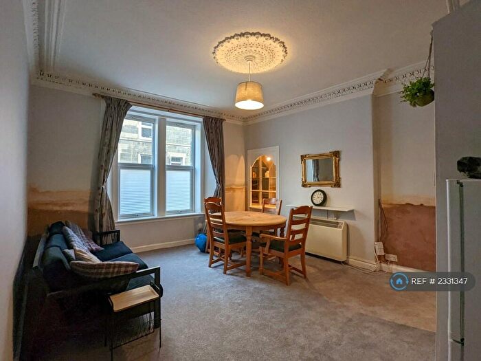 2 Bedroom Flat To Rent In Newton Street, Edinburgh, EH11