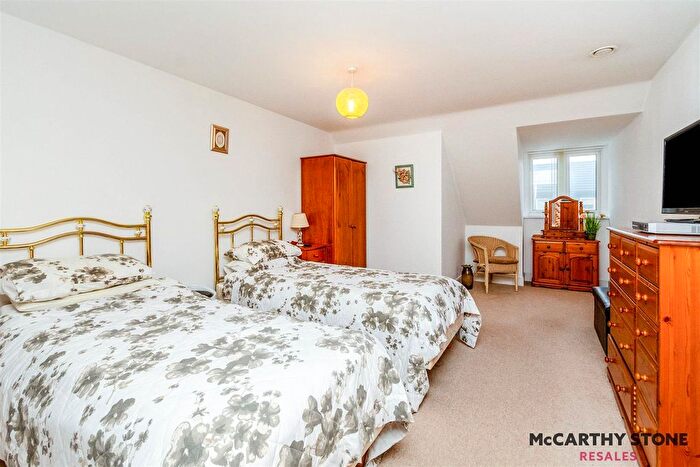 1 Bedroom Flat For Sale In Algar Court, Penn Road, Wolverhampton, WV4