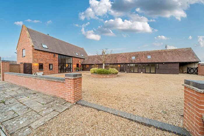 4 Bedroom Barn Conversion To Rent In Fell Mill Lane, Honington, CV36