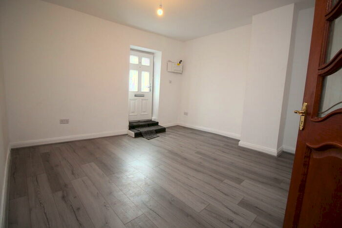 1 Bedroom Flat To Rent In Bridge Street, Swinton, S64