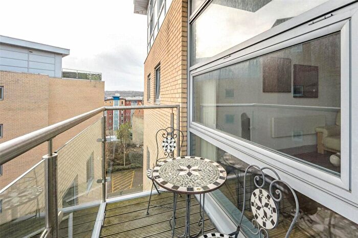 2 Bedroom Apartment To Rent In Lime Square, City Road, Newcastle Upon Tyne, NE1