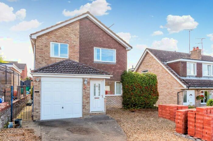 3 Bedroom Detached House To Rent In Springfield Avenue, Thrapston, NN14