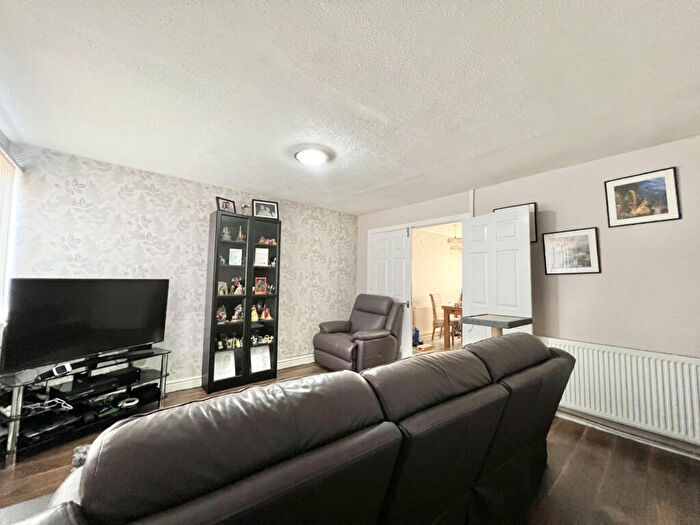 3 Bedroom End Of Terrace House For Sale In Bromley Close, Bispham, FY2