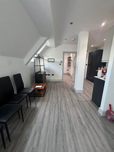 2 Bedroom Flat To Rent In London Road, Romford, RM7