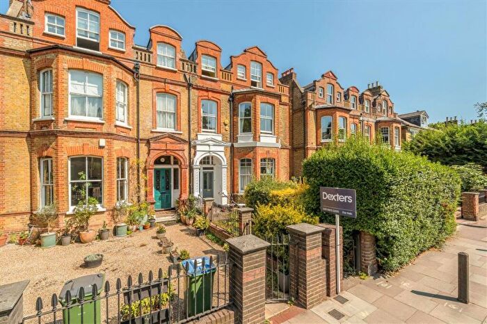 3 Bedroom Maisonette For Sale In Vanbrugh Park, Blackheath, SE3