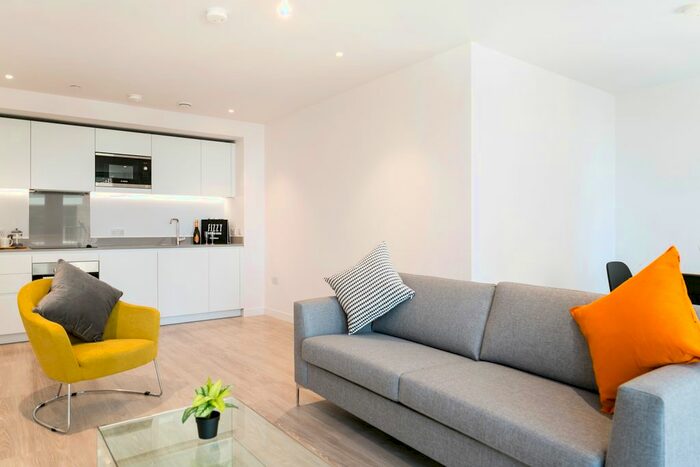 1 Bedroom Flat To Rent In Powerhouse Lane, Hayes, UB3