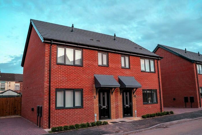 3 Bedroom Semi-Detached House To Rent In Marksman Close, Mansfield, Nottinghamshire, NG18