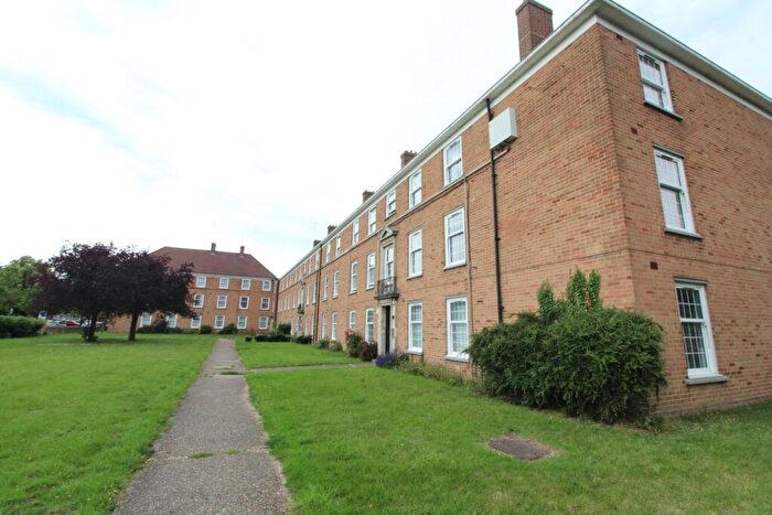 2 Bedroom Flat To Rent In London Road, Enfield, EN2