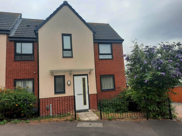 3 Bedroom Semi-Detached House To Rent In Jersey Gardens, Nottingham, NG3