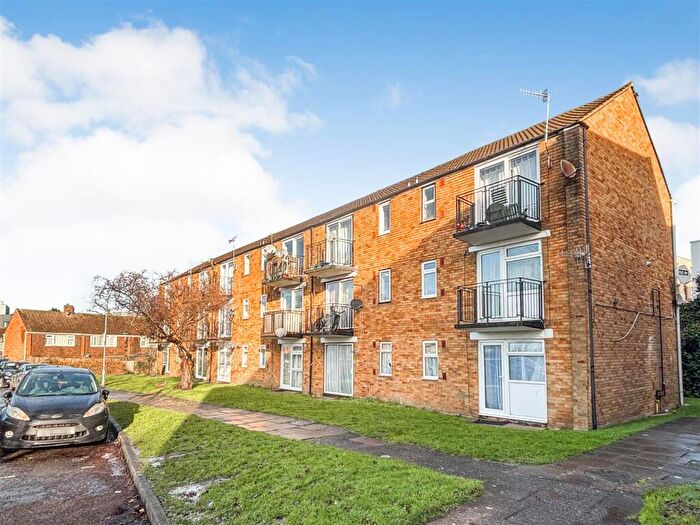 1 Bedroom Apartment For Sale In Rhodaus Close, Canterbury, CT1