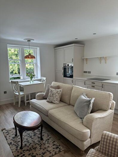2 Bedroom Flat To Rent In Duntrune, Dundee, DD4