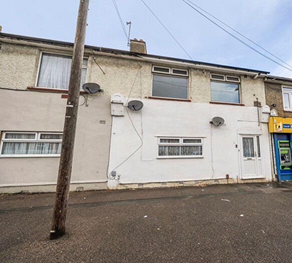 1 Bedroom Apartment For Sale In Waterdales, Northfleet, DA11