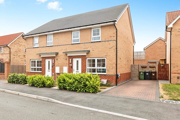 3 Bedroom Semi-Detached House For Sale In Paddock Rise, East Ardsley, Wakefield, WF3