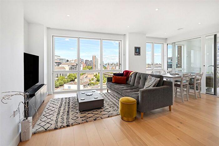2 Bedroom Flat For Sale In Arniston Way, London, E14